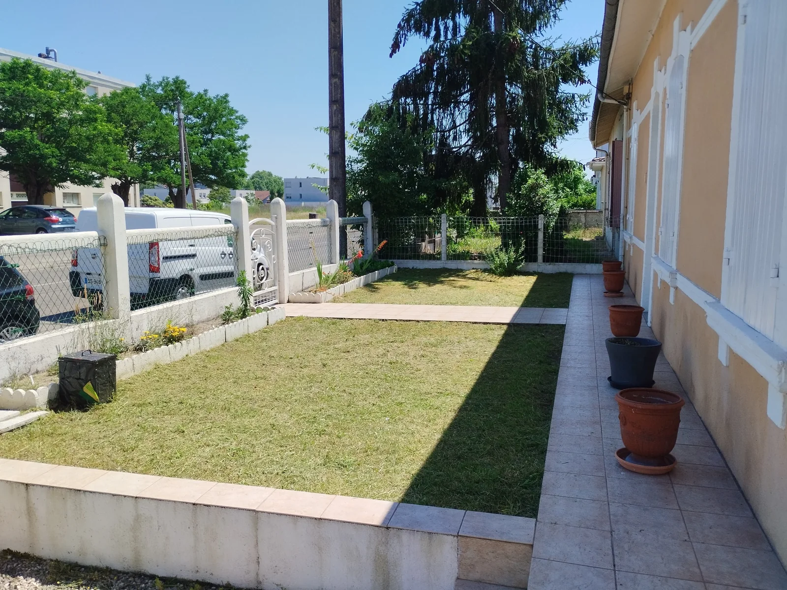 Petit jardin après la tonte